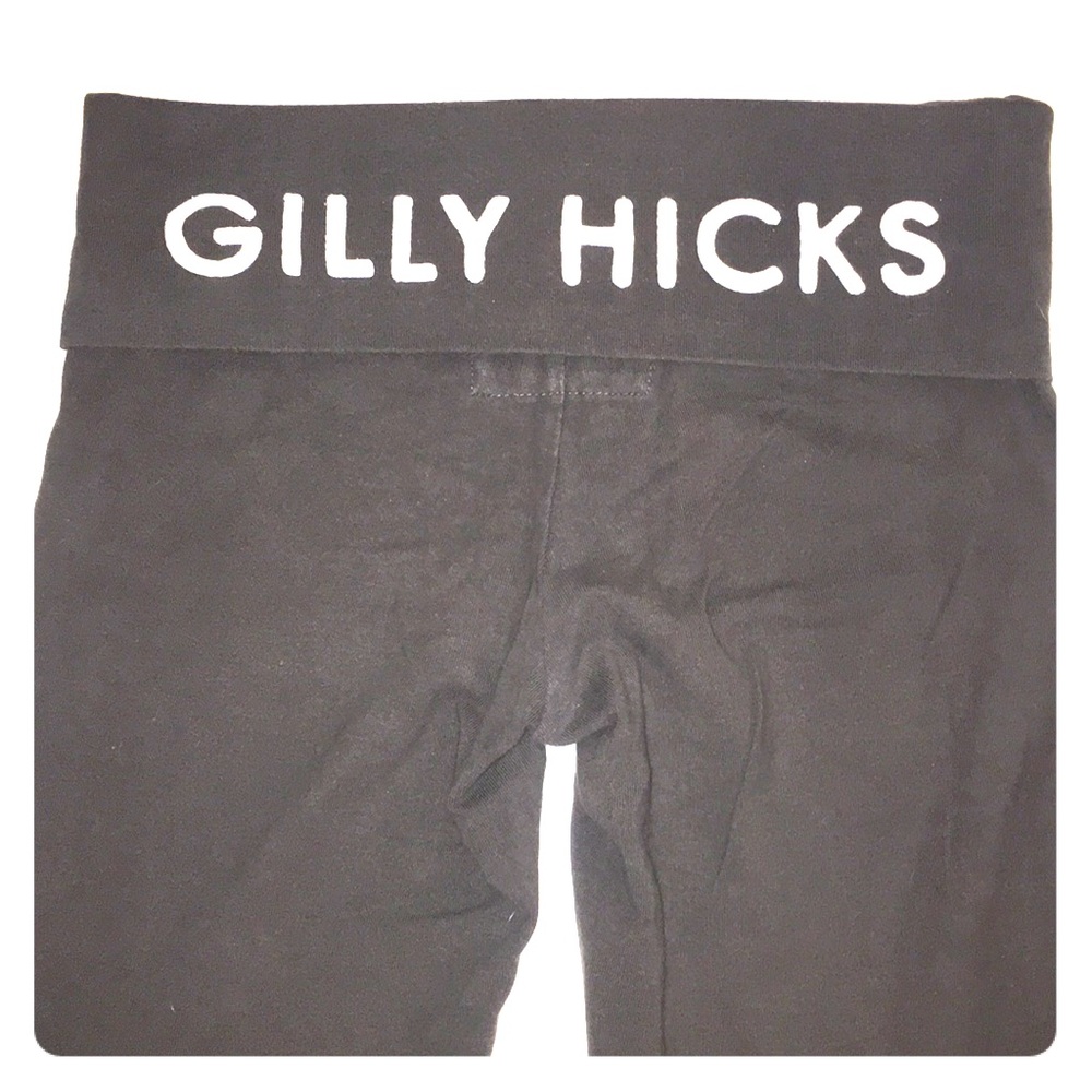 Gray Gilly Hicks “Cheeky Stretch” yoga pants
